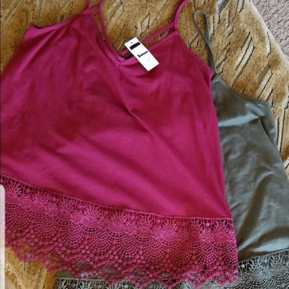 1ONLY READ Express Wine colored tank cami